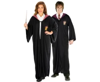 Includes: Harry Potter hooded robe with clasp